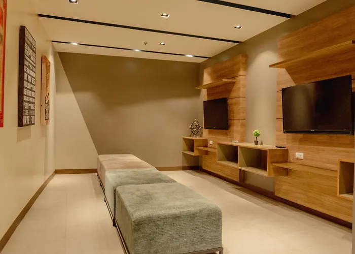 Modern Solace - The Florence 1br *